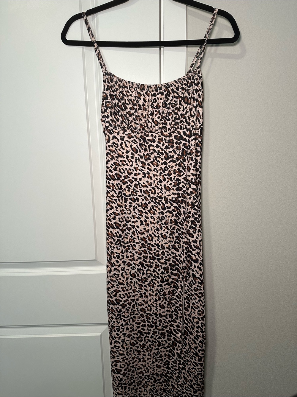 SHEIN Leopard Print Slit Spaghetti Strap Midi Dress